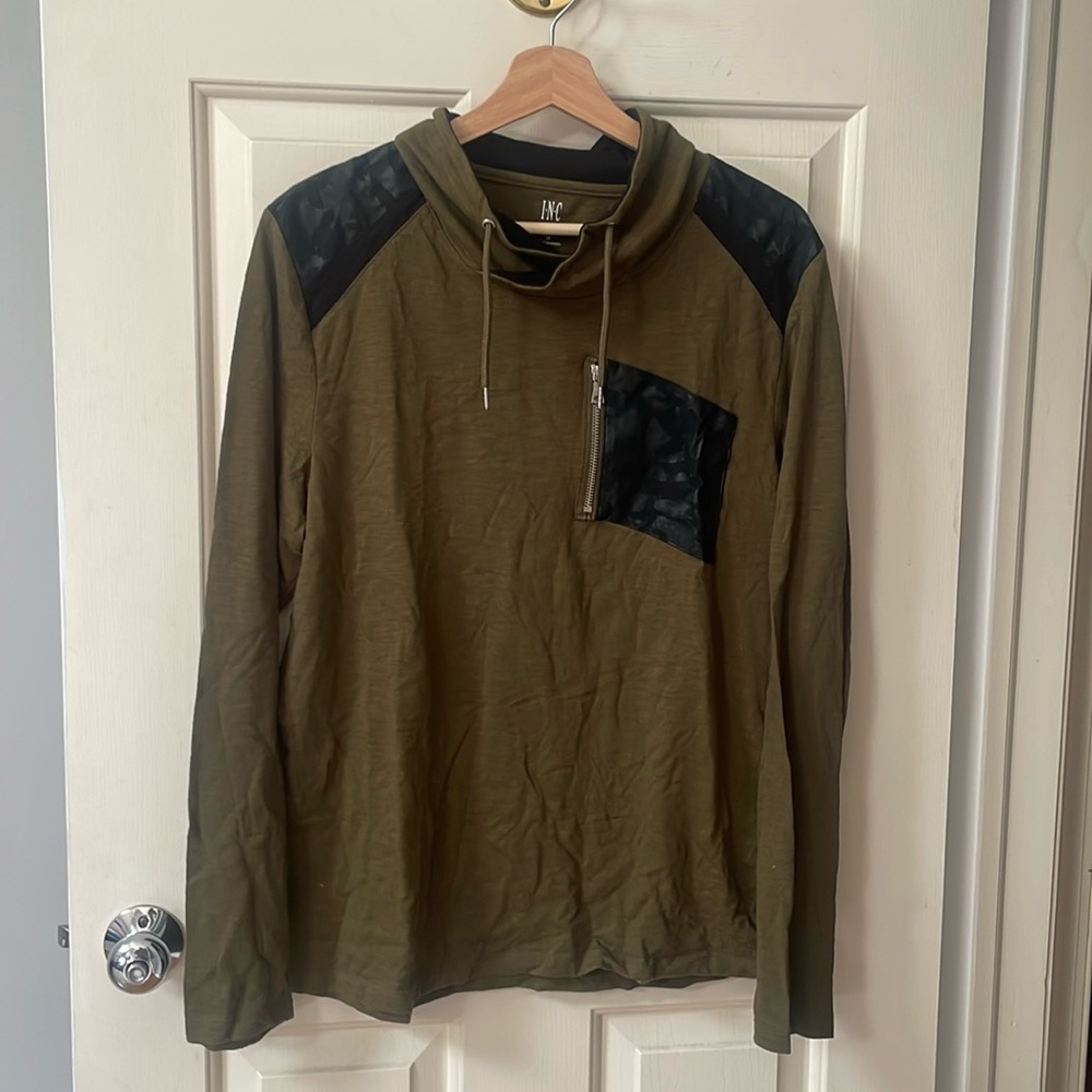Men’s stylish light weight sweater